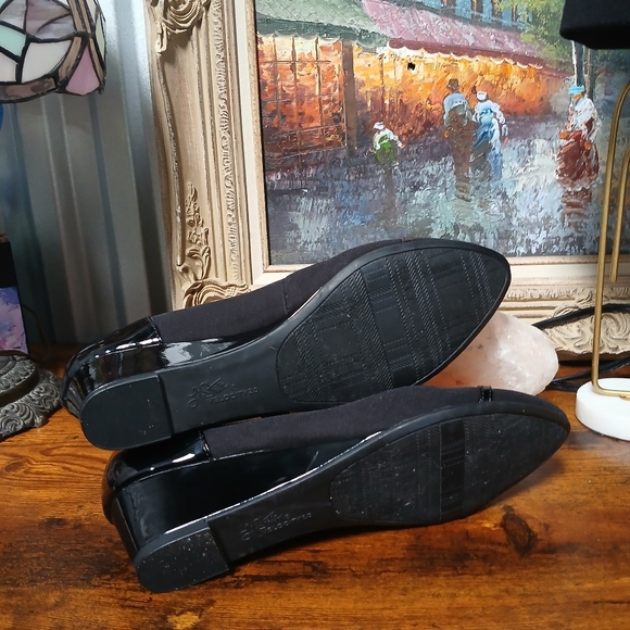 Life Stride Black Kitten Wedge 9.5 W Heels - Picture 9 of 11